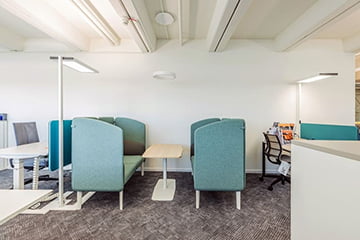 Lounge - Büroeinrichtung für Meetings im kleinen Kreis bei Veolia Environment